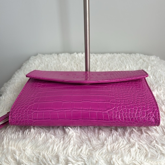 Ted Baker London Envelope Pouch Wrislet - Picture 6 of 15
